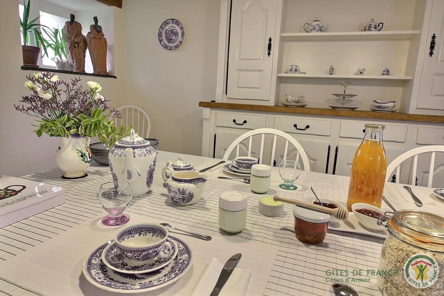 Bed and Breakfast Le Parfum Des Fleurs Plussulien Экстерьер фото